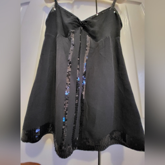 Express black silk tank top w/ black sequin detail - Xsmall - EUC - Picture 2 of 12